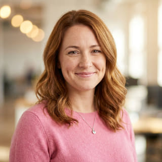 Emily Watson, manager Klantenservice bij Bastion Mintlund